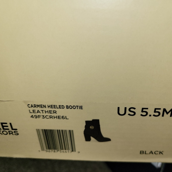 Michael Kors boots - Picture 2 of 5